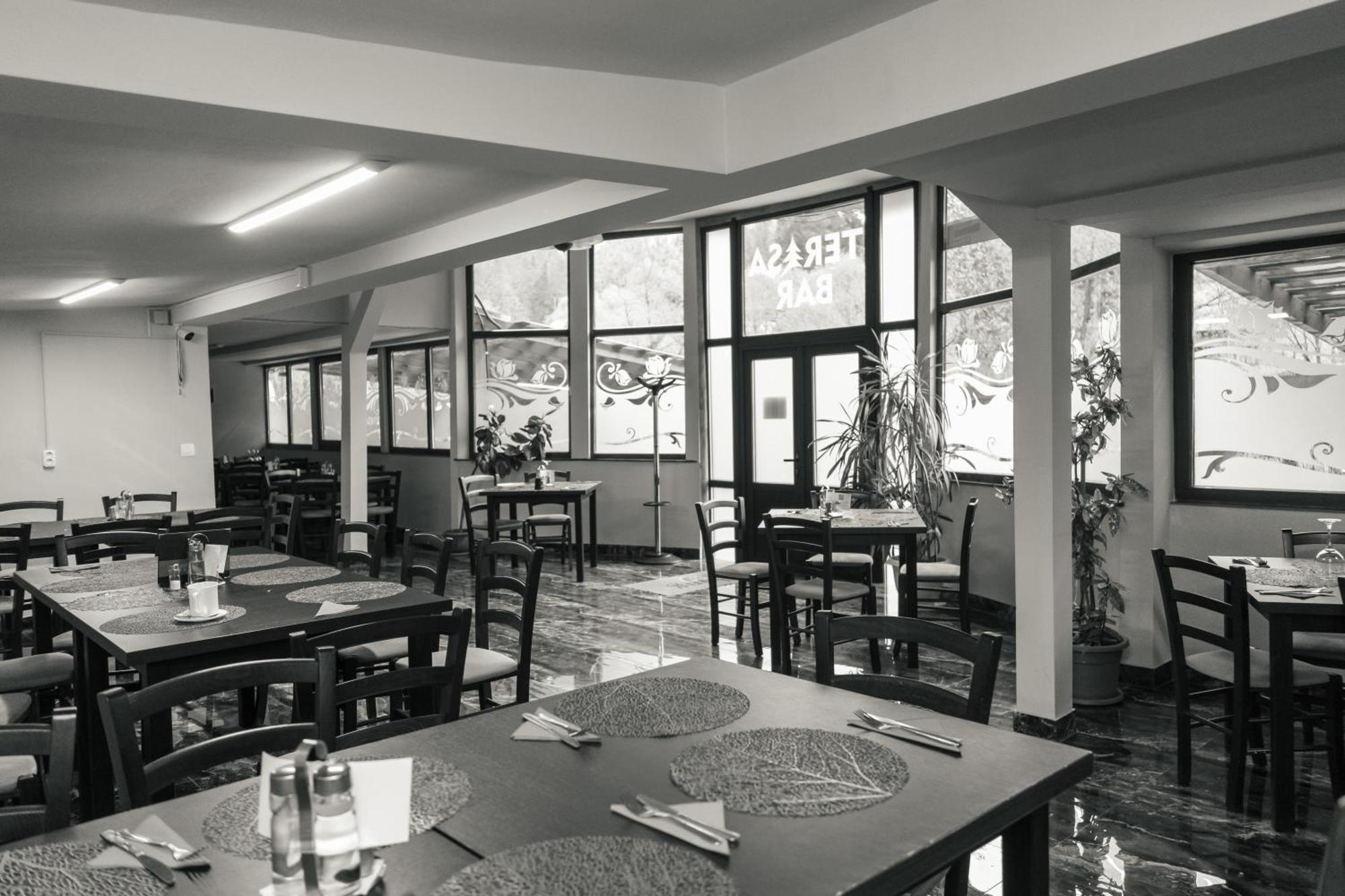 Vila Bradul Lacu Rosu Ngoại thất bức ảnh